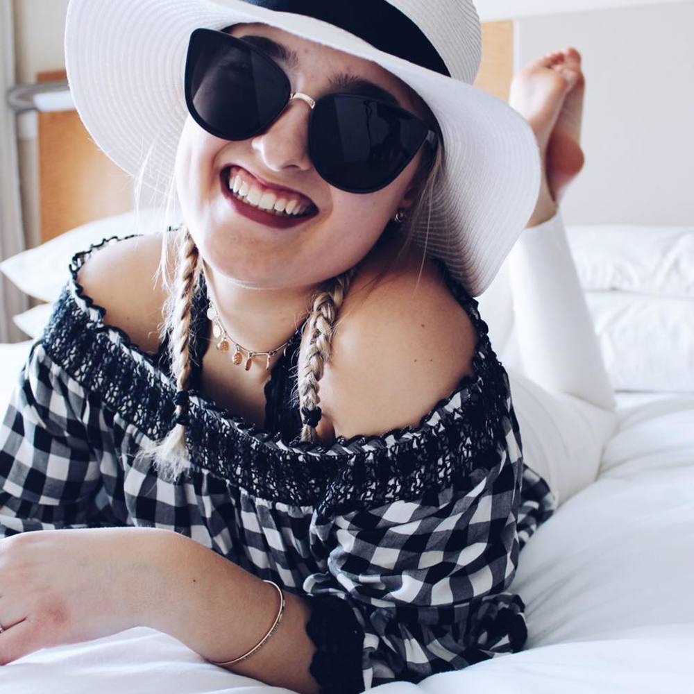 Meet your Posher, Tara alexandra